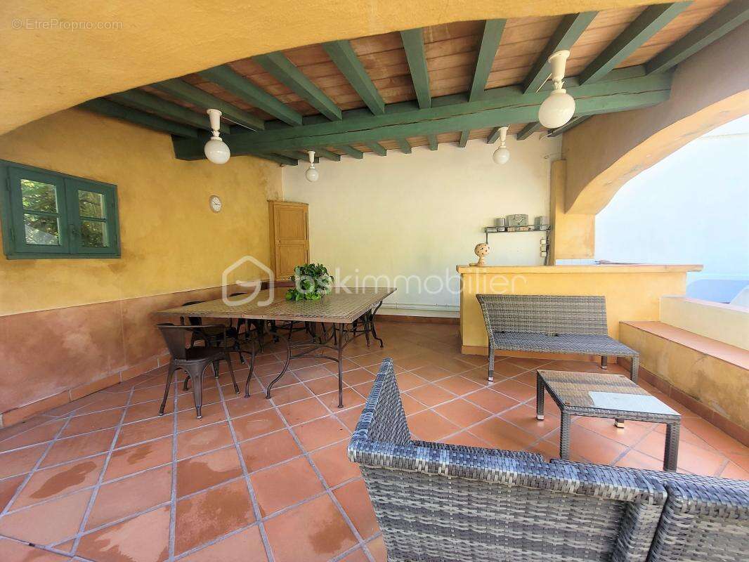 Villa 11 pièces 243 m2 à MUS - photo 12