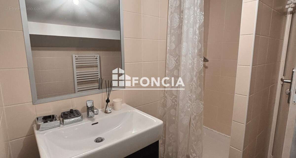 Appartement à MARSEILLE-2E