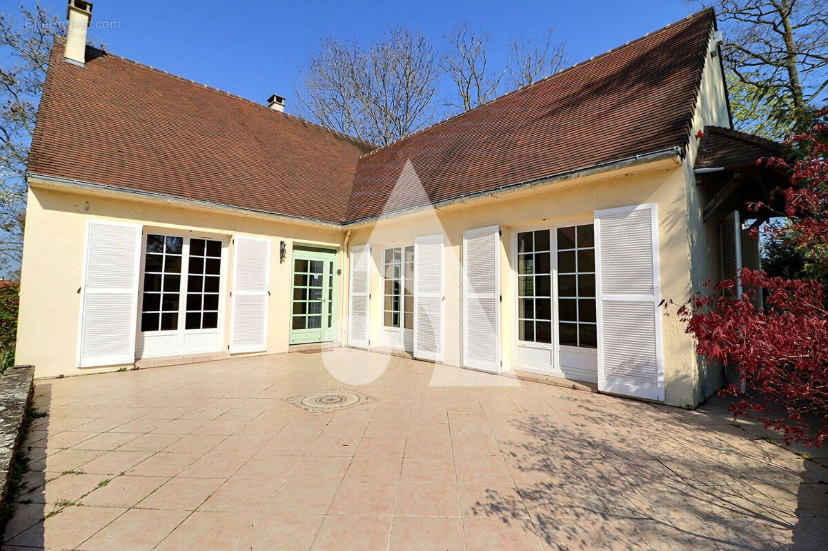 Maison à ENNERY