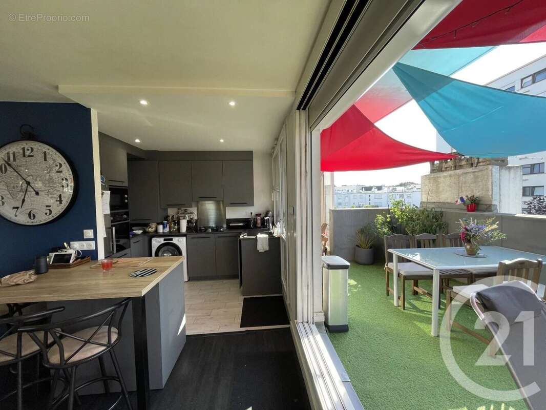 Appartement 83 m² à Lorient  - photo 7