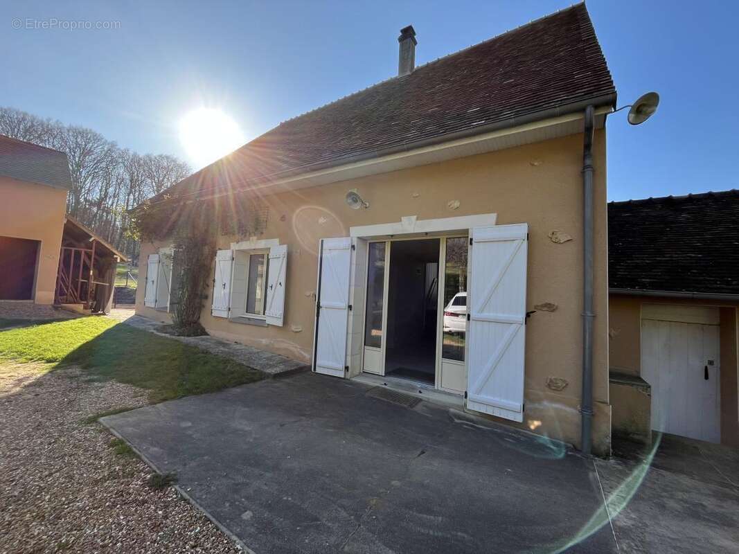 Maison 98 m² à Thorigne-Sur-Due  - photo 2