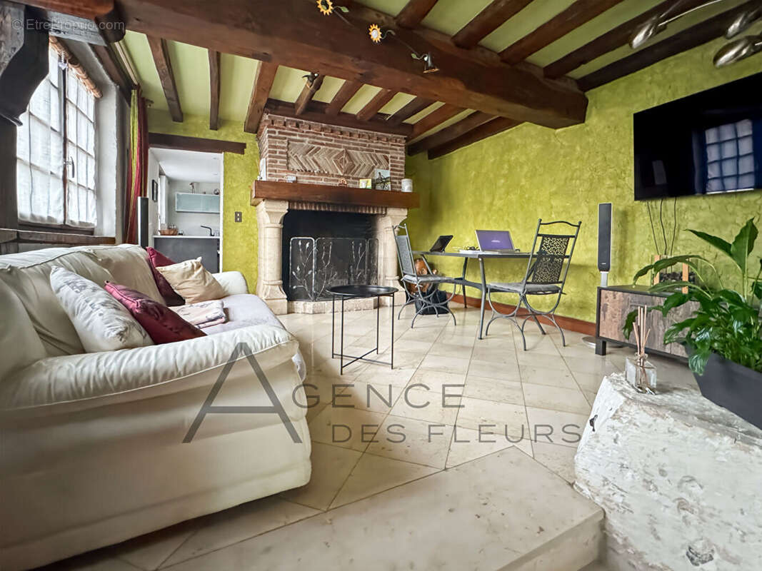 Maison à TOURVILLE-LA-RIVIERE