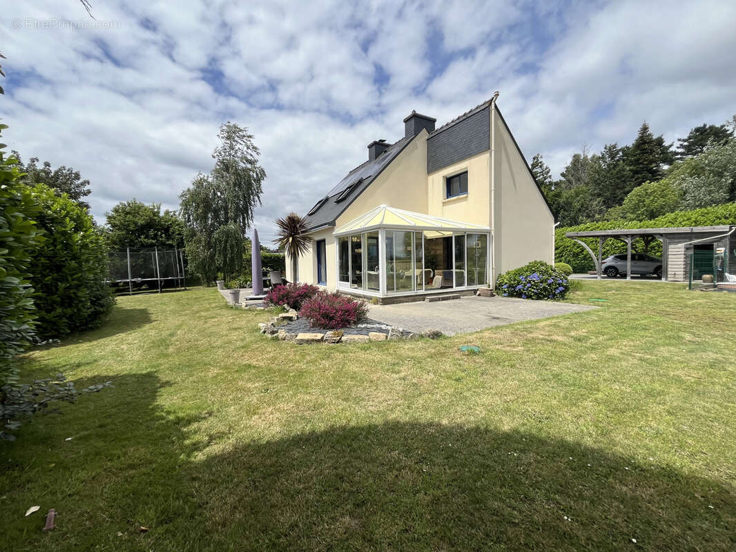 Maison à PLOUGOUMELEN