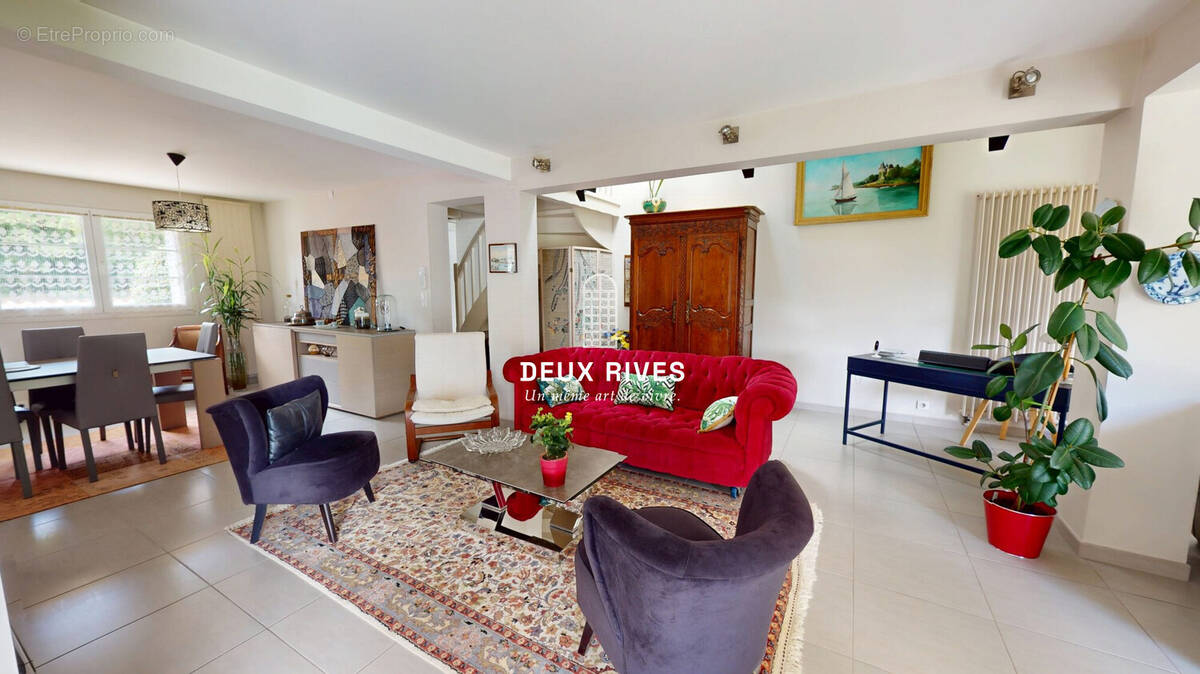 Maison à SAINT-SEBASTIEN-SUR-LOIRE