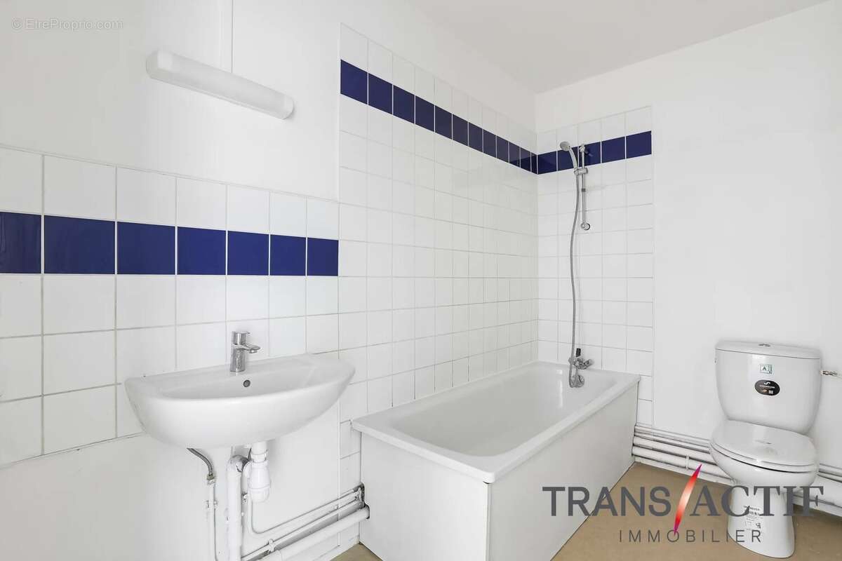 Appartement à COURCOURONNES