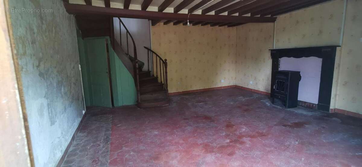 SAINT SAUVEUR DE CARROUGES (61320) Longère, 4 pièces, 2/3chambres, 78 m2, PRIX  90 990  honoraires  7,05% à la charge de l'acqué - photo 2