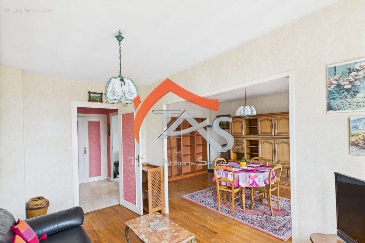 Appartement à SAINT-ETIENNE