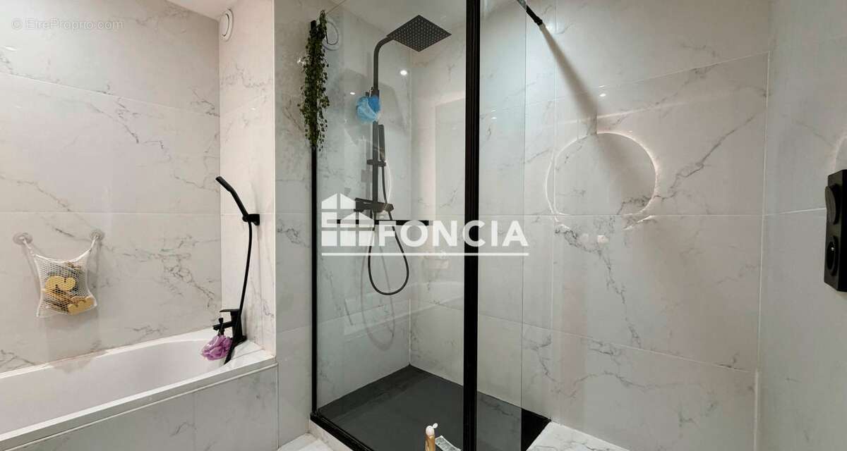 Appartement à MEYLAN