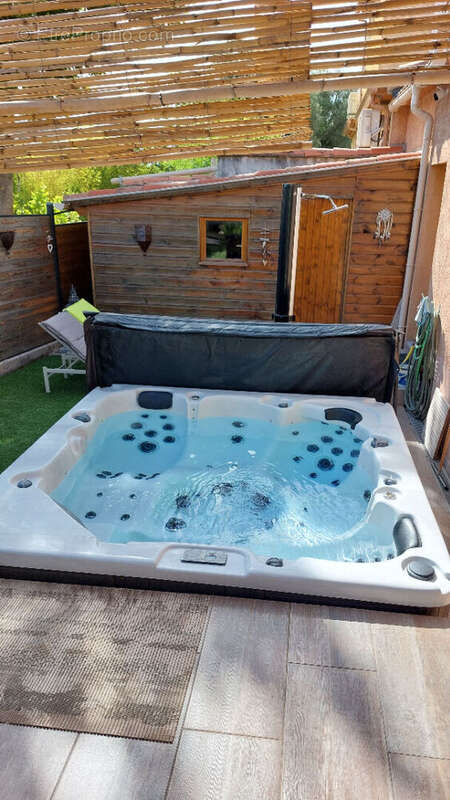 Maison à SOLLIES-PONT