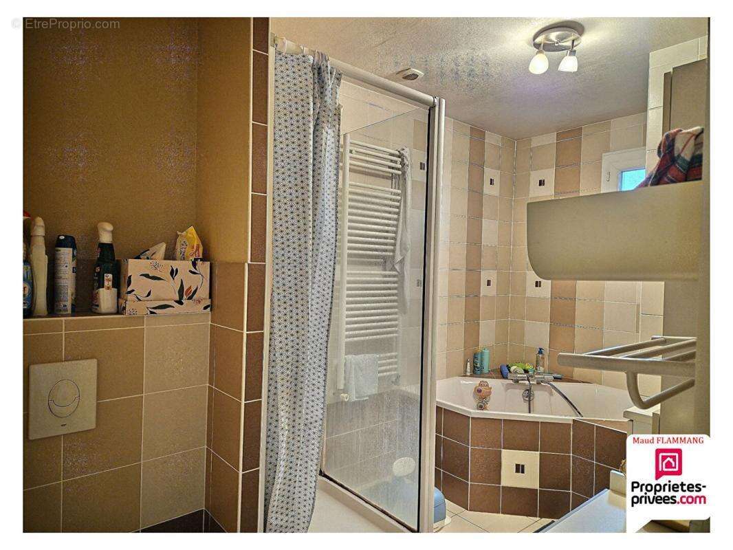 Maison à SAINT-JEAN-DE-BRAYE