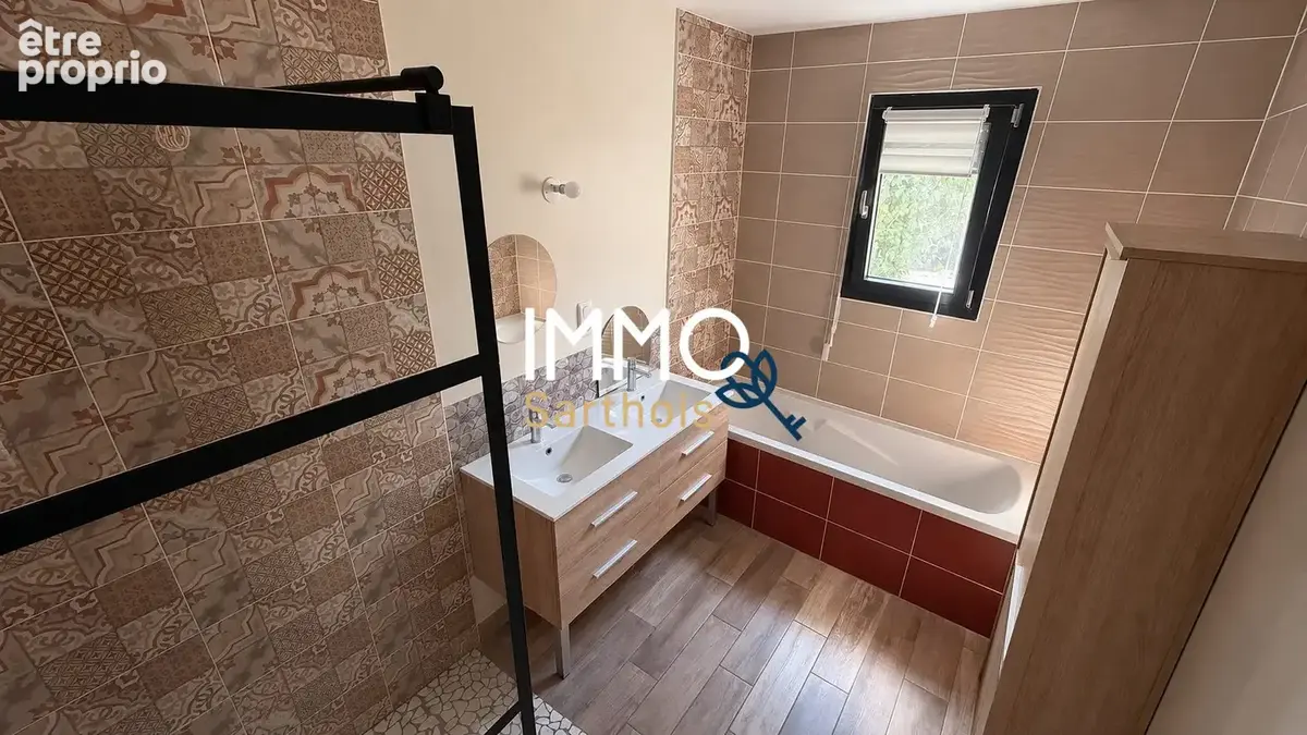 Maison 86 m² à Montbizot  - photo 8