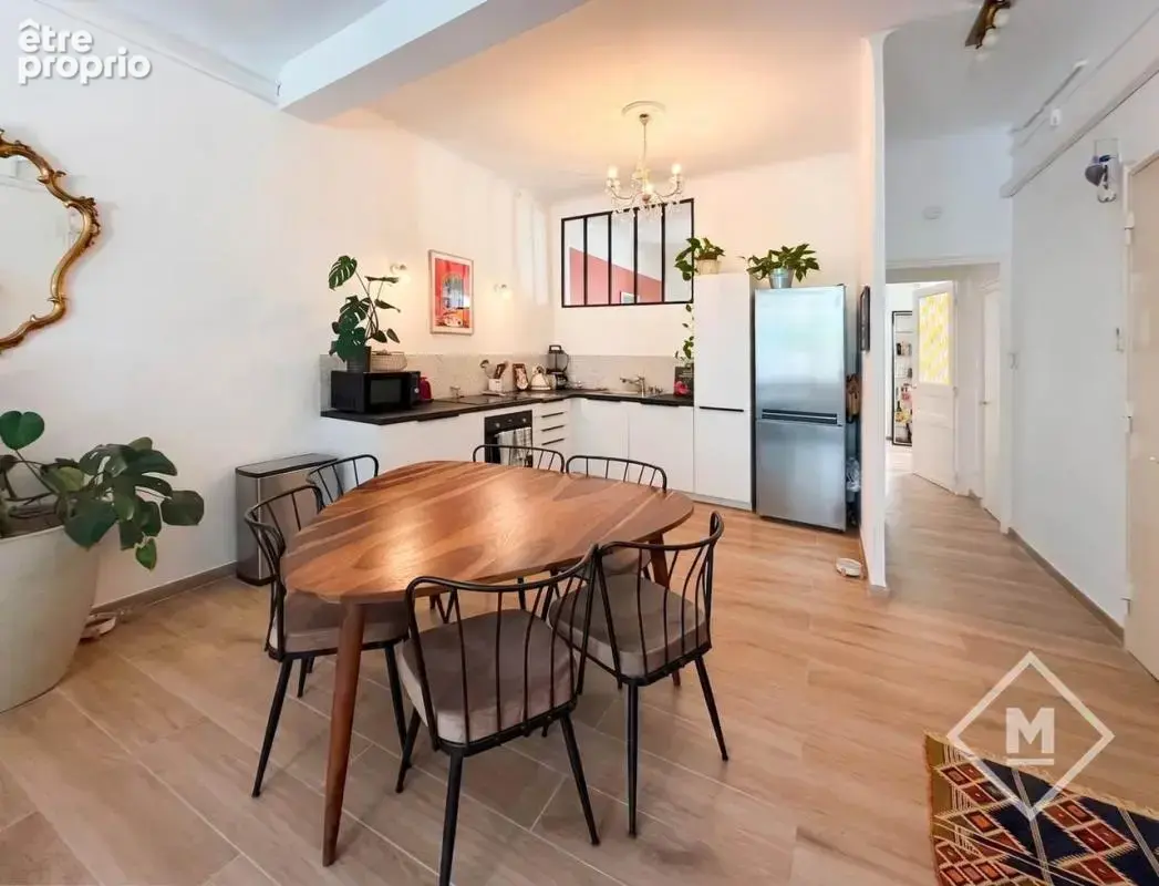 Vend T2-3 de 68 m2 exterieur calme place Jean Jaurès 13001 - photo 6