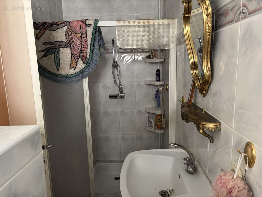 Maison à SAINT-DONAT-SUR-L'HERBASSE