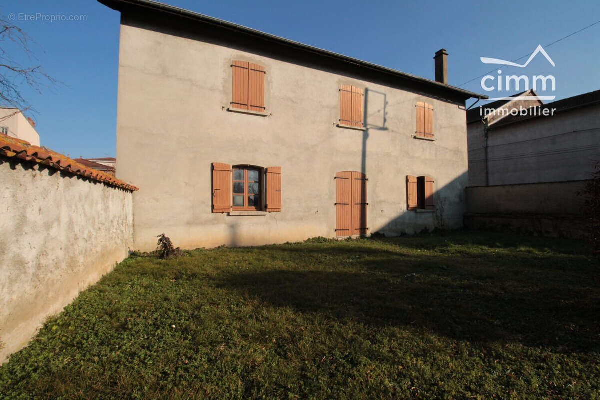 Maison à BEAUREPAIRE