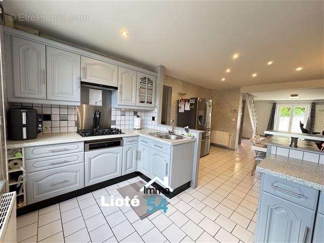 Maison 151 m² à Mangonville  - photo 4