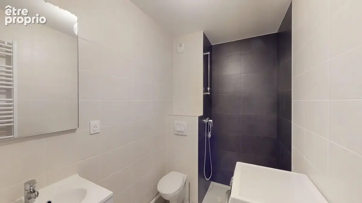 Appartement T2 avec balcon, parking sans vis à vis. - photo 7