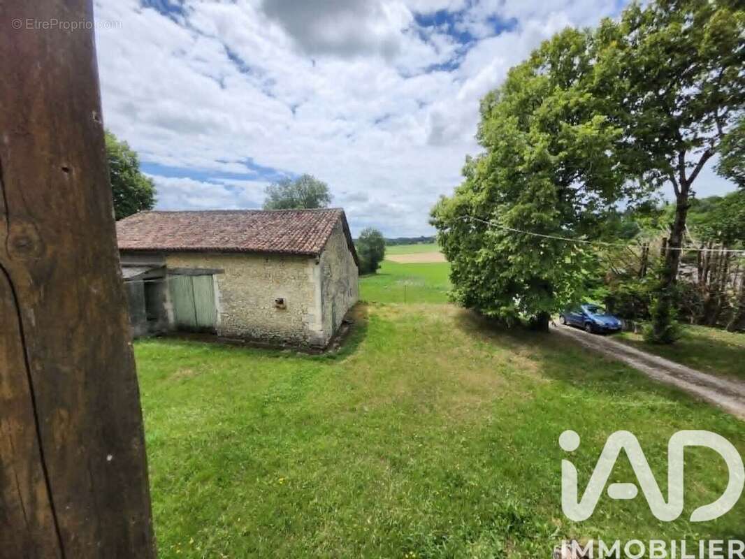 Maison 200 m² à Cherval  - photo 6