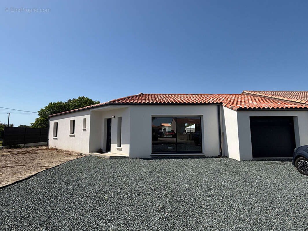 Maison à TRIAIZE