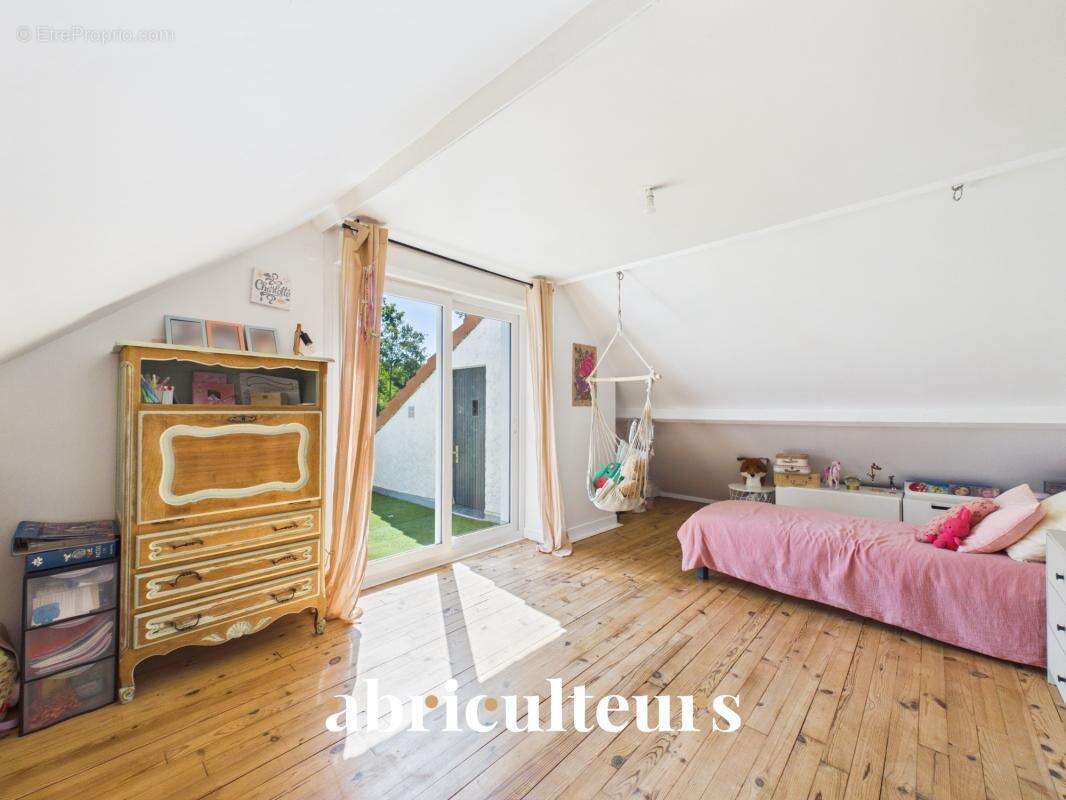 Belle maison idéale pour la famille avec grand jardin, terrasse et piscine en vente à Sautron (44880) - photo 11