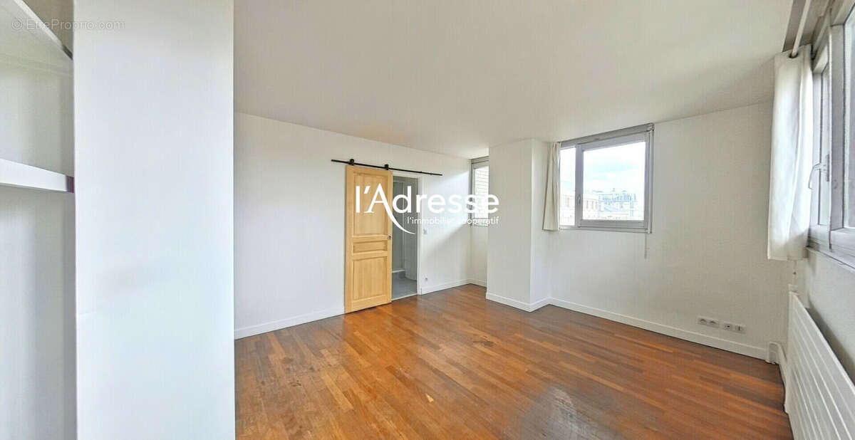 Appartement à PARIS-15E