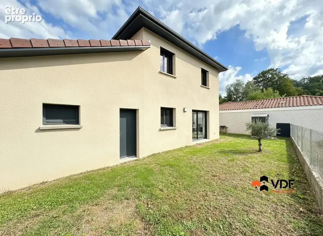 Maison 5 pièces 92 m² à vendre à Nivolas-Vermelle (38300) - photo 2