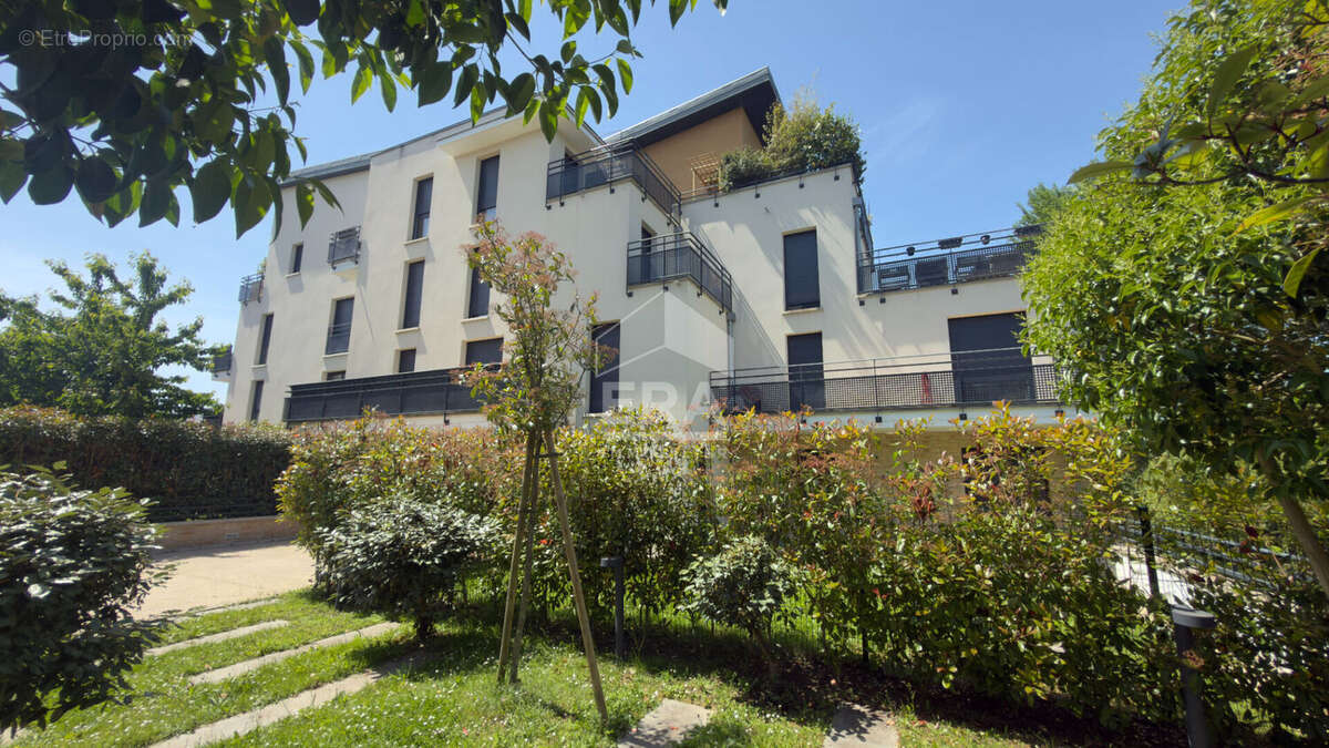 Appartement à BOIS-D'ARCY