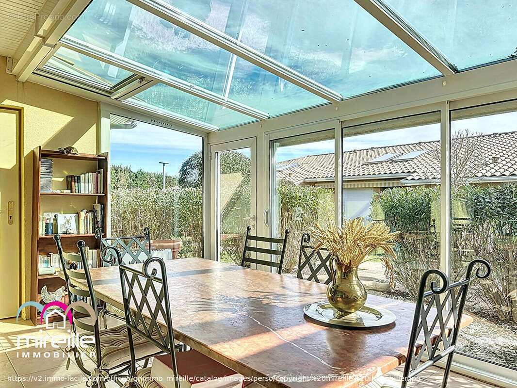 Maison à JONQUIERES-SAINT-VINCENT