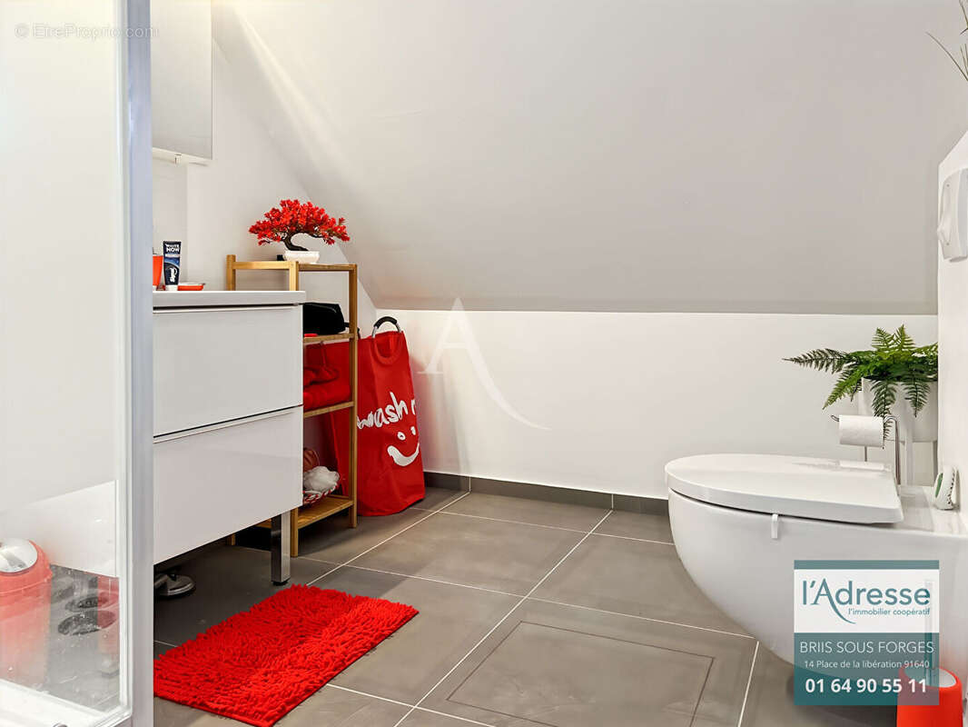 Maison à BRIIS-SOUS-FORGES