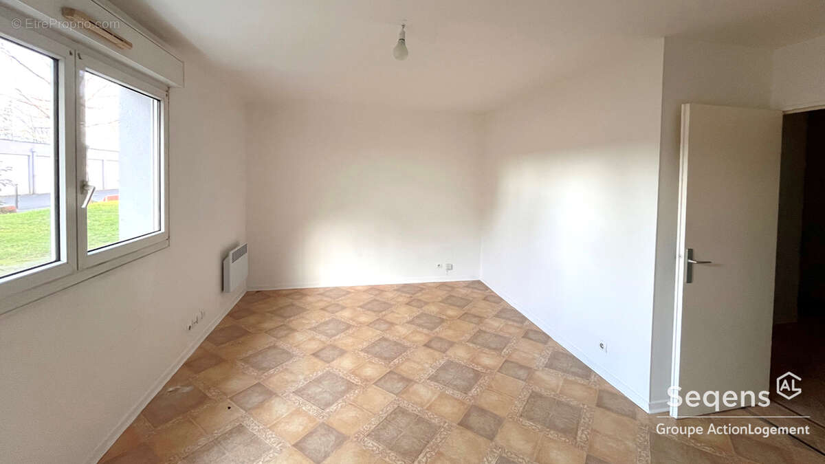 Appartement Dugny 3 pièce(s) 68 m2 - photo 4