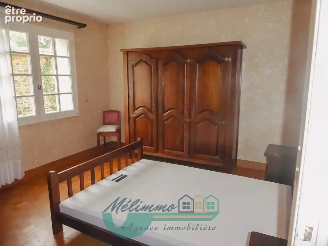 Maison 138 m² à Saint-Sauveur-En-Puisaye  - photo 8