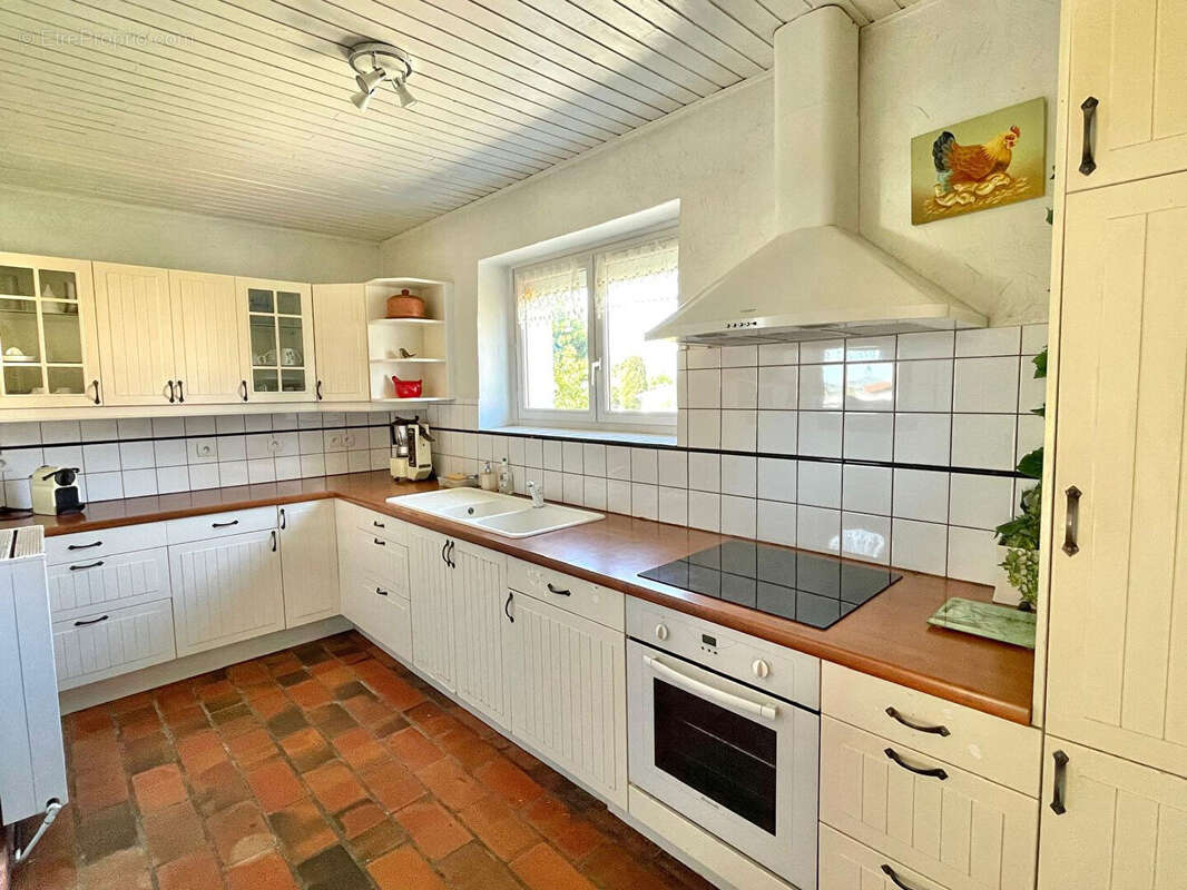 Maison à DOMARIN