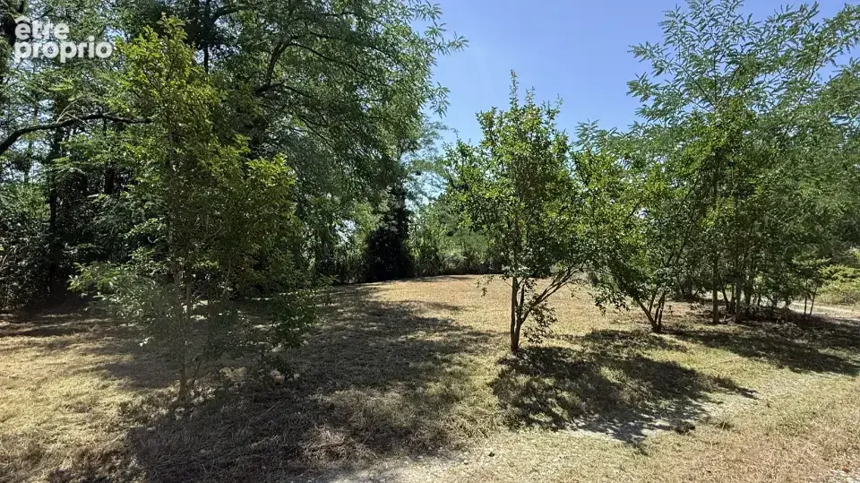 Terrain à LANGOIRAN