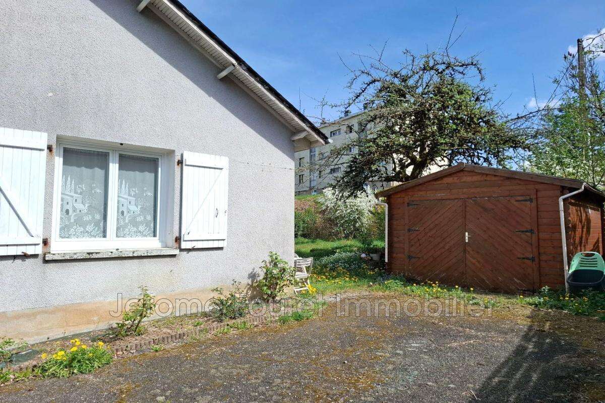 Maison à EGLETONS