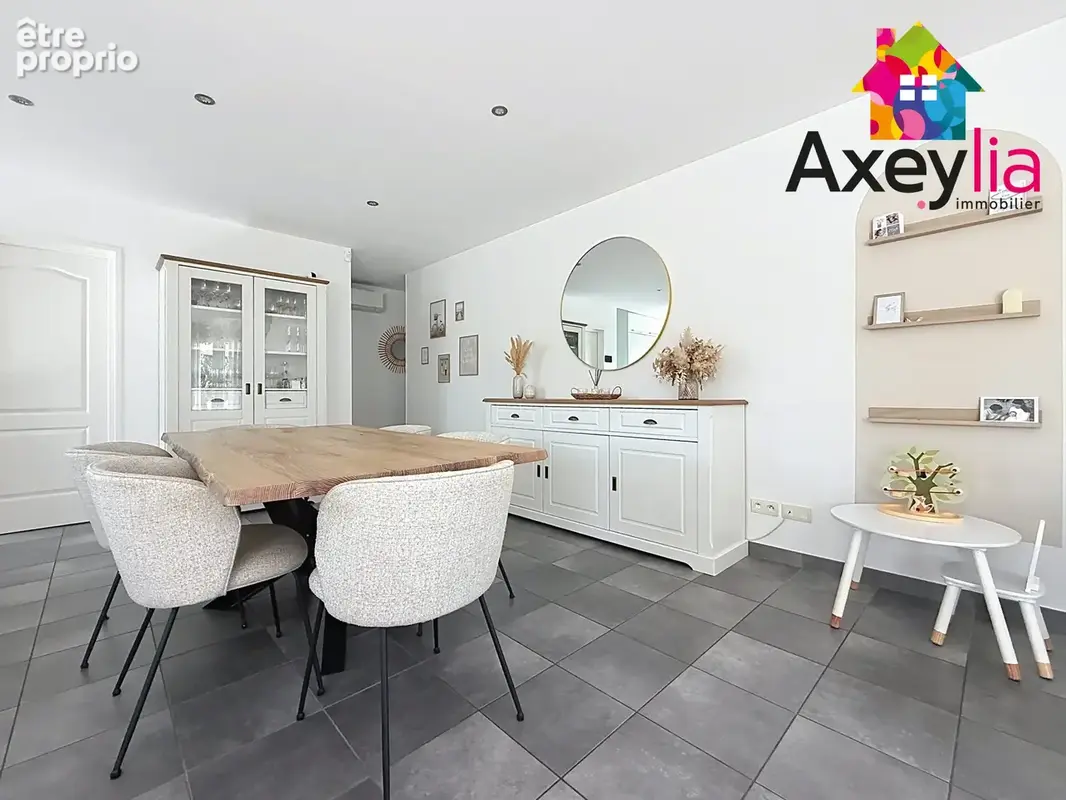 A vendre - mably - maison de plain-pied avec 3 chambres, terrain, pergola et piscine - photo 13