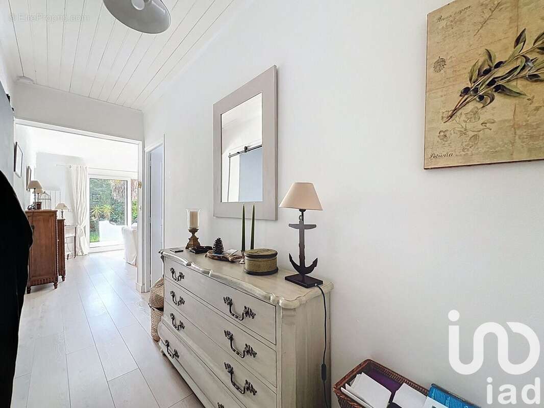 Photo 2 - Maison à SAINT-MARTIN-DE-RE