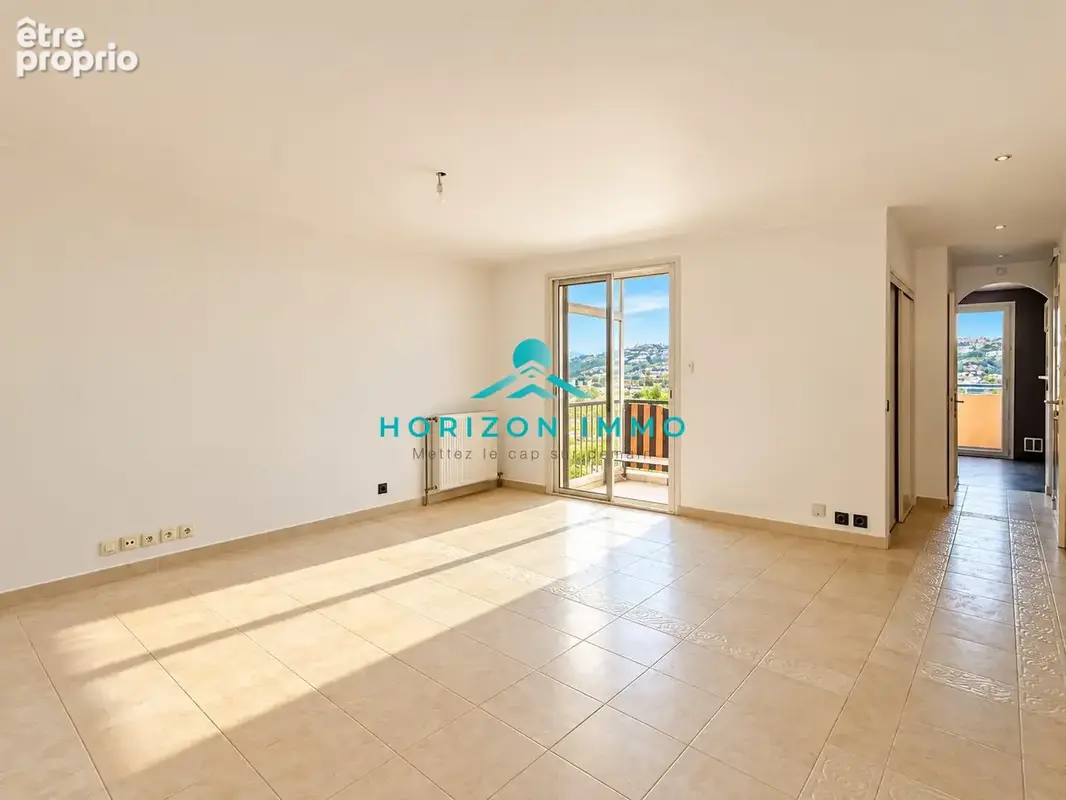 Appartement 3 pièces 57 m² à vendre à Saint-Laurent-Du-Var (06700) - photo 2