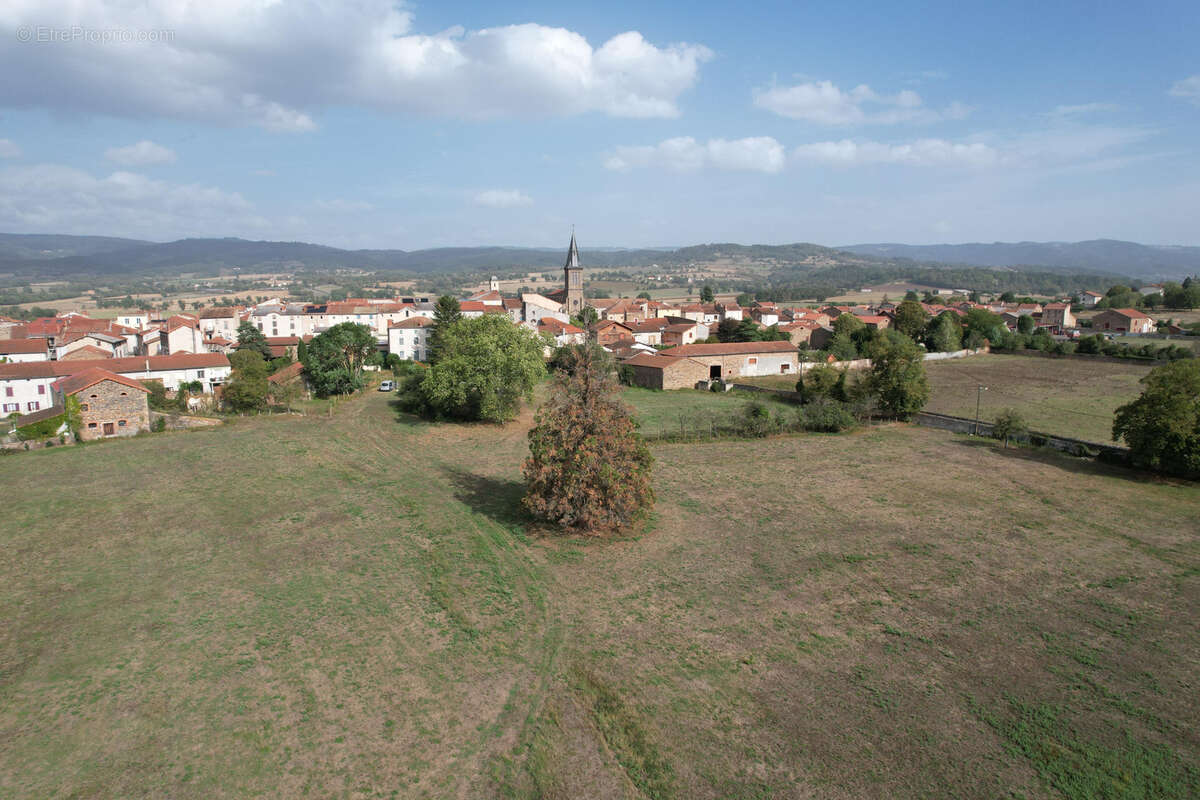 Maison à PAULHAGUET