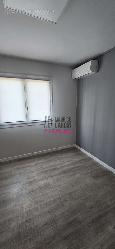Commerce 7075 m² à Le Pontet  - photo 9