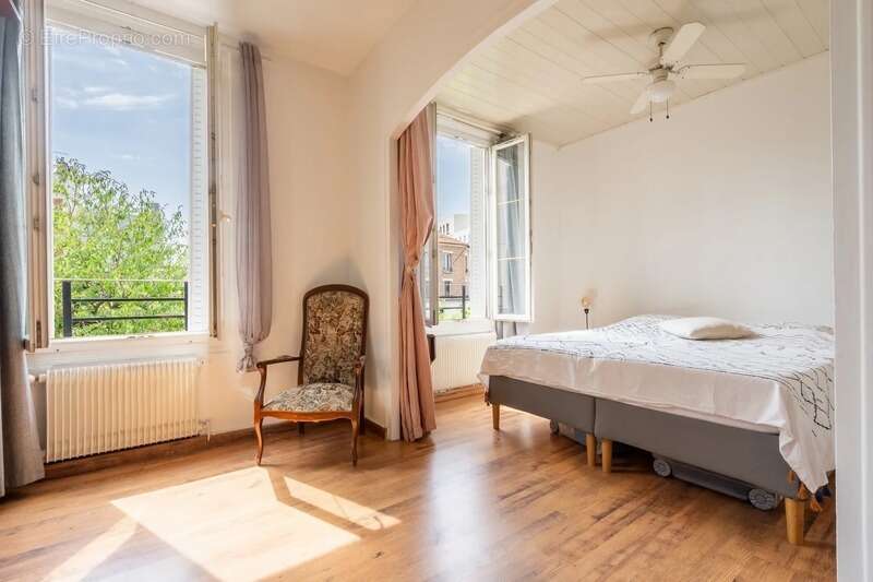 Maison à vendre 9 pièces AUBERVILLIERS (93) - photo 6