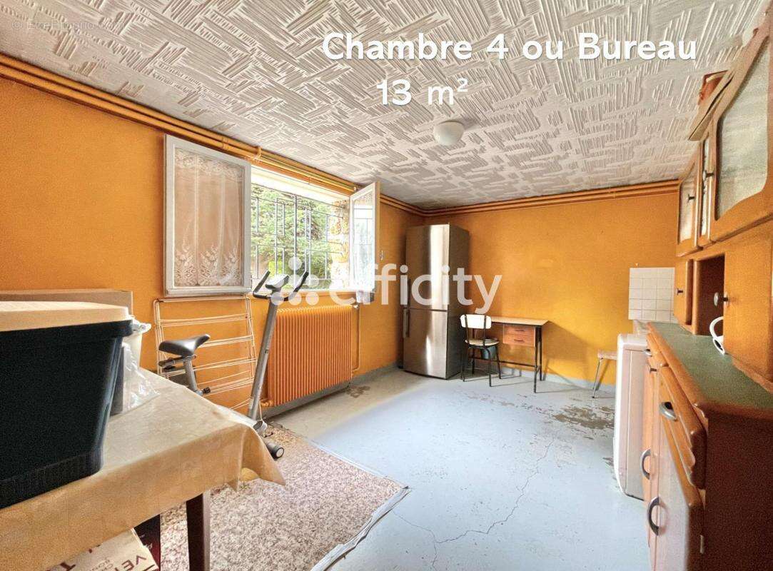 Maison à LES CLAYES-SOUS-BOIS