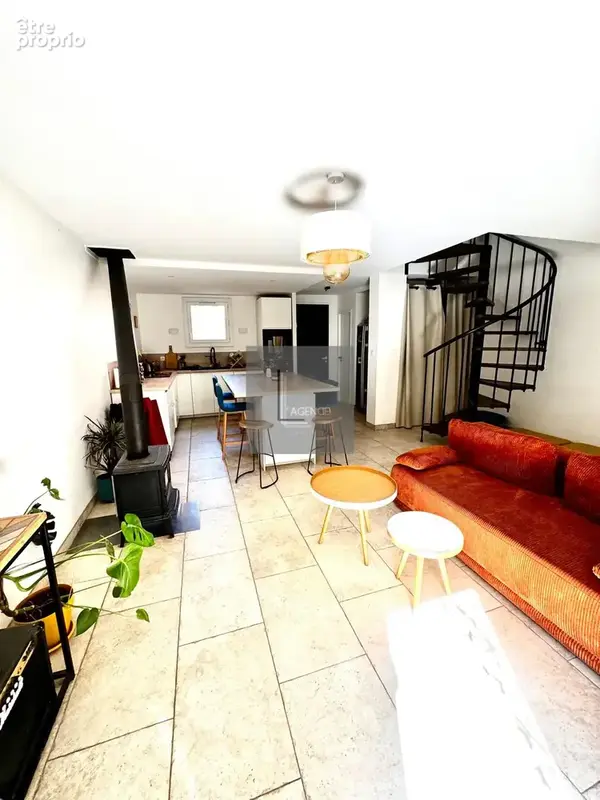 Maison de type 5 avec garage et jardinet - photo 3