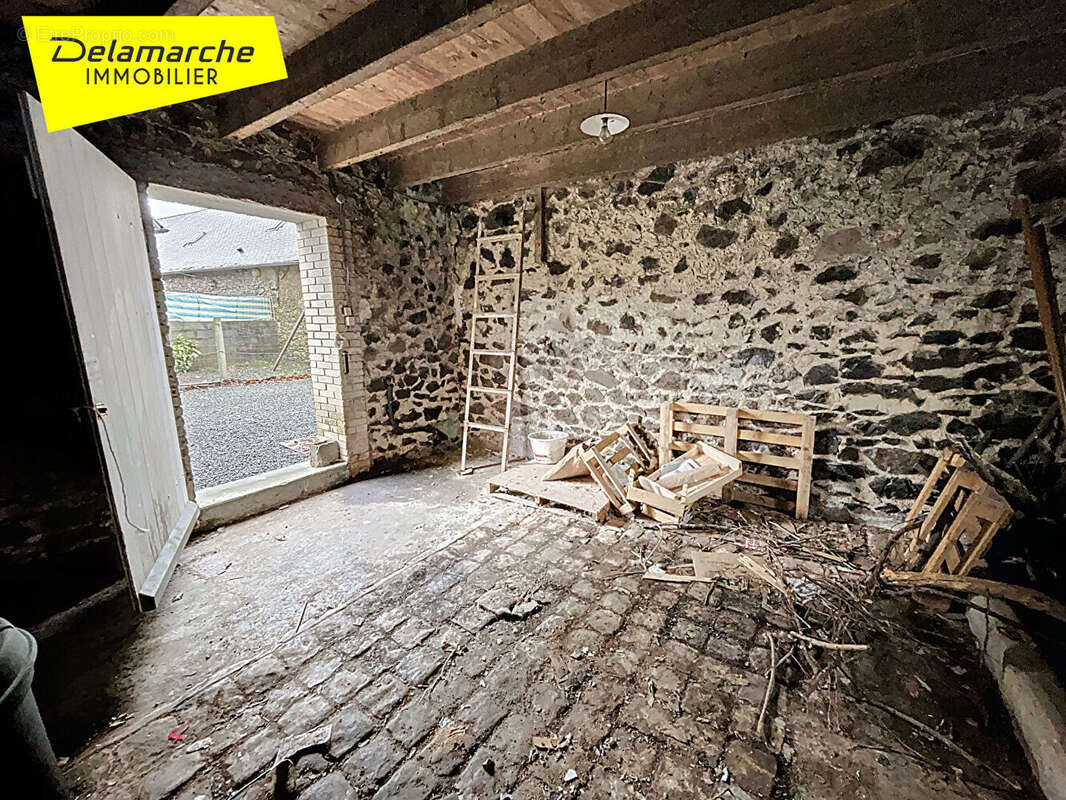 Maison à SAINT-SAUVEUR-LENDELIN