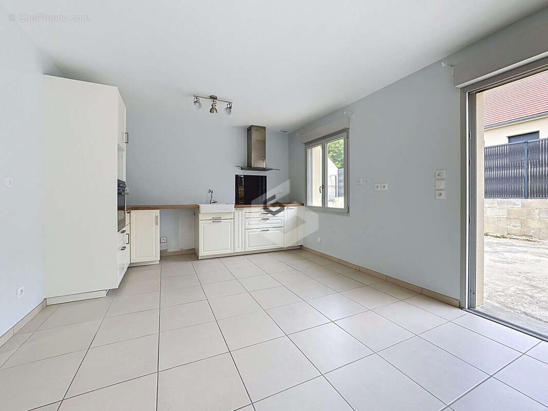 Maison 106 m² à Crouy  - photo 5