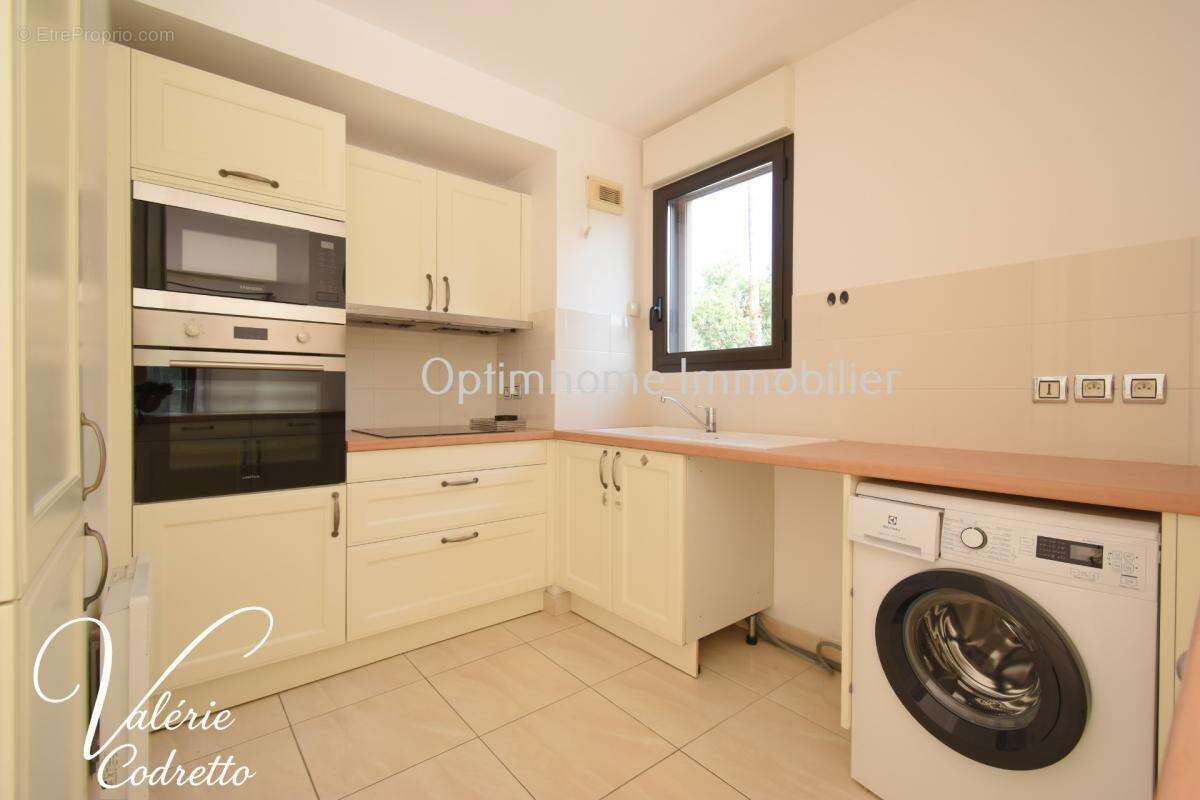 HYÈRES – T3 70 m² avec terrasse, garage – Résidence prisée proche centre-ville 83400 - photo 18