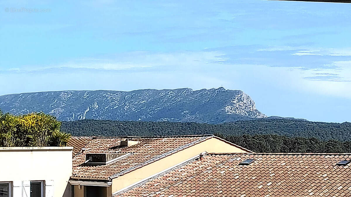 Appartement à VENELLES