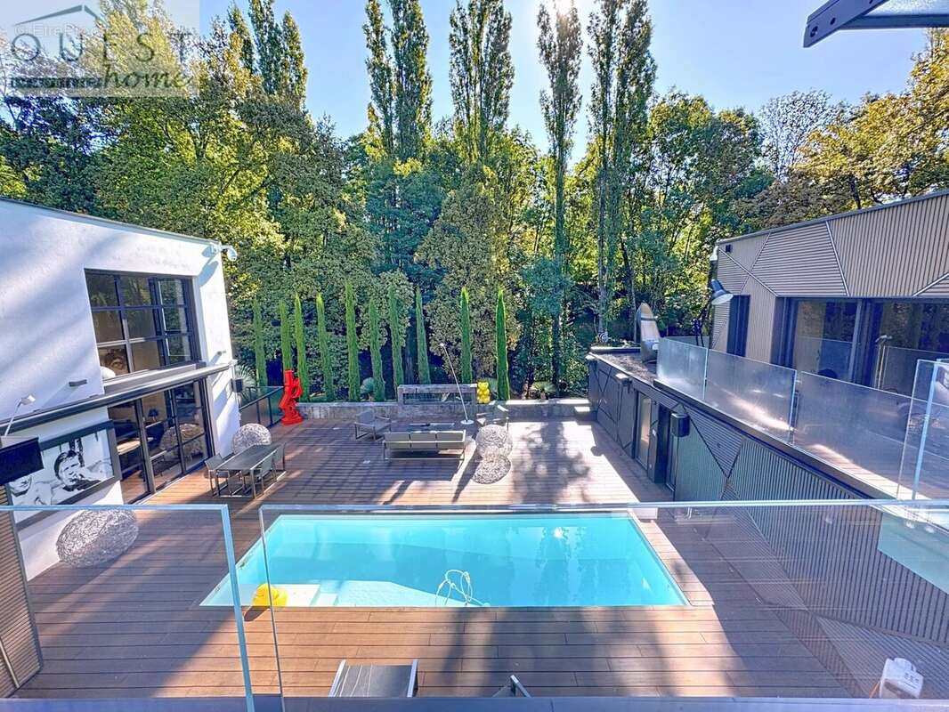 Maison à CHARBONNIERES-LES-BAINS