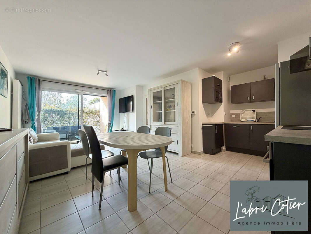 Pièce de vie - Appartement à NOTRE-DAME-DE-RIEZ