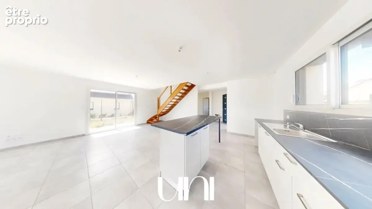 Maison T6 132 m2, sur terrain de 400 m2 Longues-Sur-Mer - photo 14