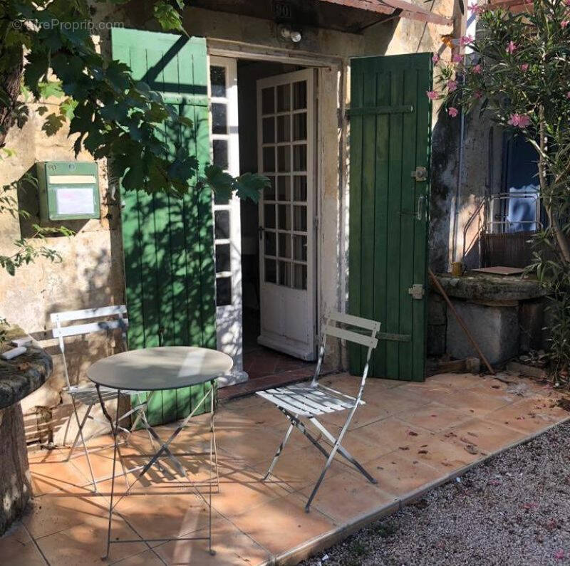 Maison à FONTVIEILLE