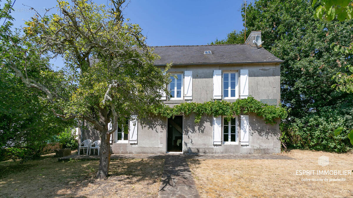 Maison à RIEC-SUR-BELON
